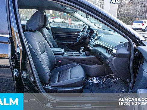 Used 2025 Nissan Altima 2.5 SV image 23