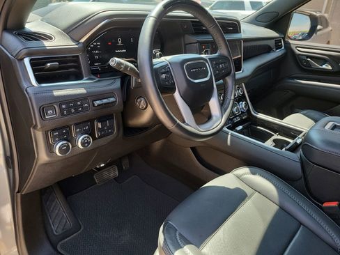 Certified 2024 GMC Yukon XL Denali w/ Advanced Technology Package AWD/4WD image 10