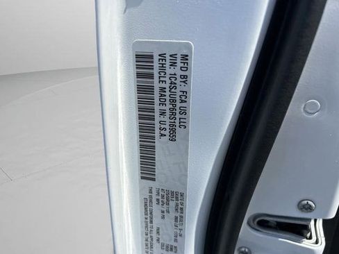 Used 2024 Jeep Wagoneer Series II w/ Flexible Seating Group RWD image 39