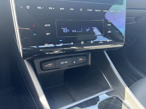 Used 2024 Hyundai Santa Cruz Night image 25