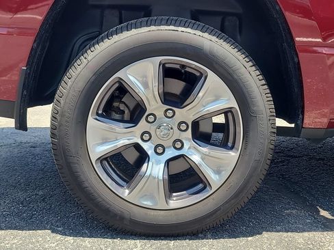 Used 2023 RAM 1500 Laramie AWD/4WD image 5