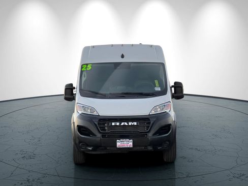 Used 2025 RAM ProMaster 2500 w/ Storage Group image 9
