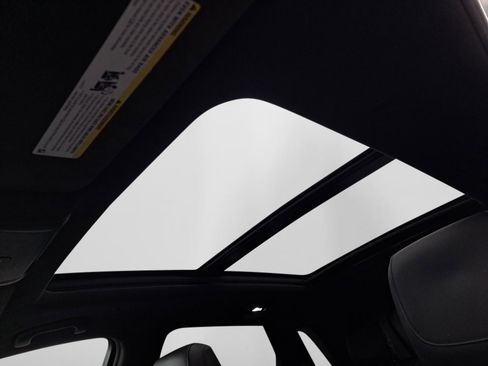 Used 2017 Cadillac XT5 Platinum image 10