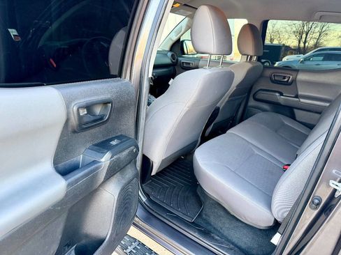 Used 2023 Toyota Tacoma SR w/ SR Convenience Package image 15