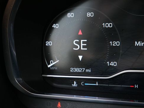 Used 2024 GMC Yukon AT4 AWD/4WD image 35