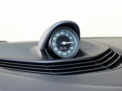 Used 2020 Porsche Taycan Turbo image 17