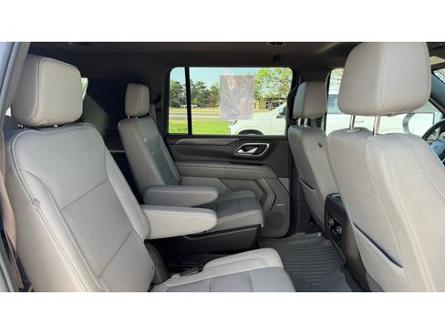 Used 2022 Chevrolet Suburban Z71 w/ Z71 Off-Road Package image 20