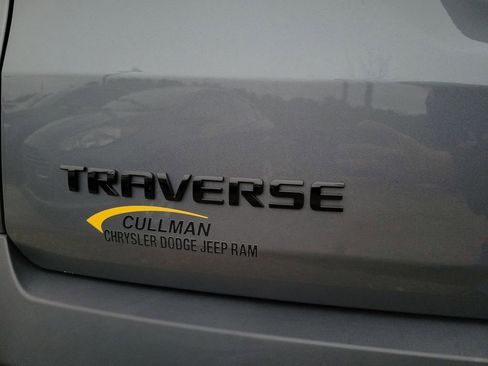 Used 2021 Chevrolet Traverse LS w/ LPO, Blackout Package image 39