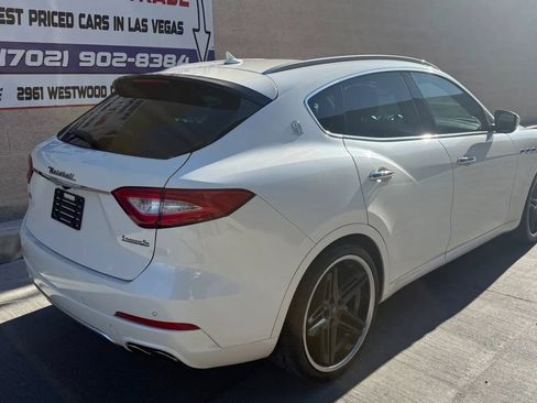 Used 2017 Maserati Levante S AWD/4WD image 4