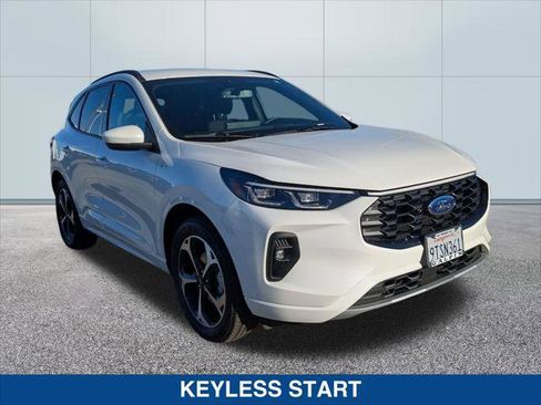 Used 2025 Ford Escape ST-Line Elite image 7