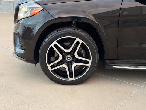 Used 2019 Mercedes-Benz GLS 550 4MATIC w/ Driver Assistance Package image 9