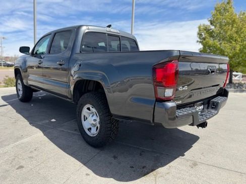 Used 2020 Toyota Tacoma SR AWD/4WD image 5