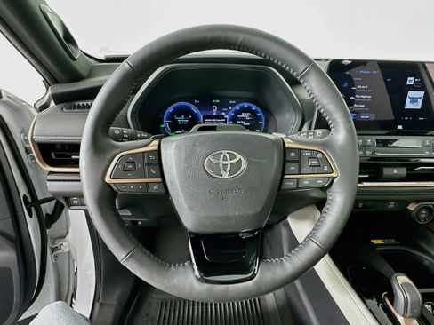 Certified 2026 Toyota Grand Highlander AWD Hybrid image 11