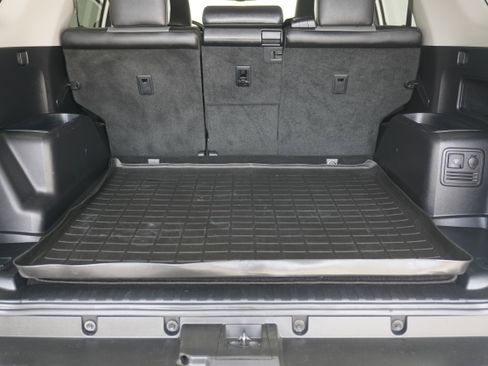 Used 2018 Toyota 4Runner SR5 Premium image 28