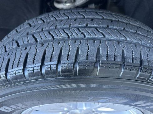 Used 2021 Chevrolet Silverado 1500 LT image 27