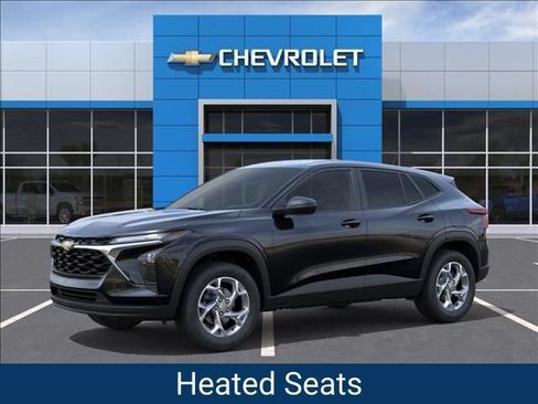 New 2026 Chevrolet Trax LS w/ LS Convenience Package FWD image 2