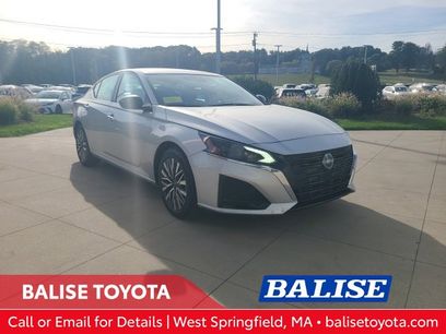 Used 2024 Nissan Altima 2.5 SV