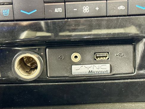 Used 2011 Ford F150 Platinum image 16