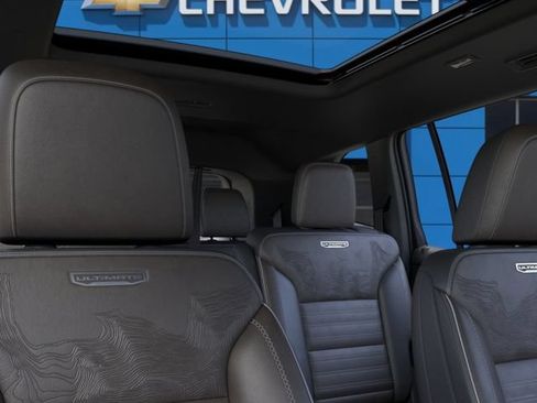 New 2026 GMC Acadia Denali Ultimate w/ LPO, Floor Liner Package AWD/4WD image 24
