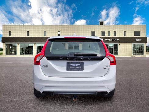 Used 2015 Volvo V60 T5 Premier image 4