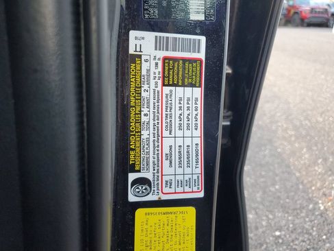 Used 2021 Toyota Highlander L FWD image 30