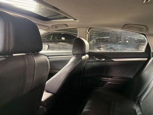 Used 2021 Honda Civic EX-L image 9