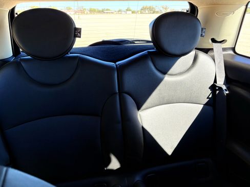 Used 2013 MINI Cooper Hardtop image 24