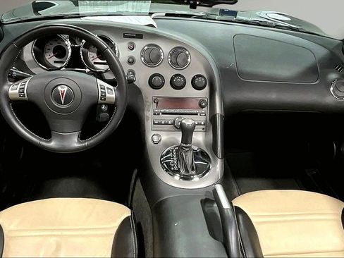 Used 2008 Pontiac Solstice Convertible w/ Premium Package RWD image 7