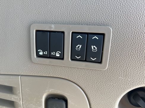 Used 2016 Chevrolet Tahoe LT RWD image 12