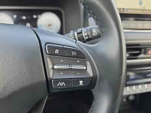 Used 2022 Hyundai Kona Limited AWD/4WD image 22