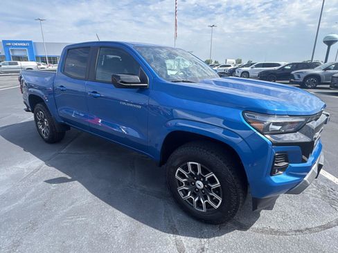 Used 2023 Chevrolet Colorado Z71 w/ Z71 Convenience Package 2 AWD/4WD image 5
