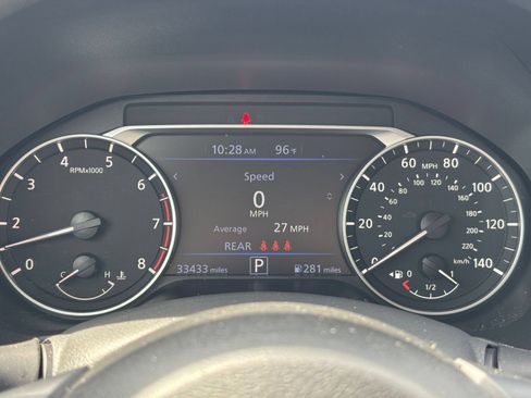 Used 2025 Nissan Altima 2.5 SV FWD image 40