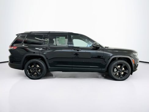 Used 2023 Jeep Grand Cherokee L Limited w/ Black Appearance Package AWD/4WD image 10