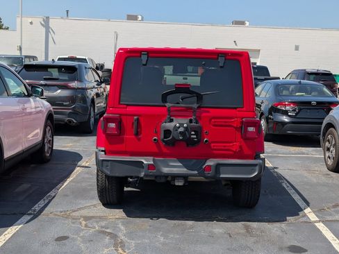 Used 2021 Jeep Wrangler Unlimited Sahara AWD/4WD image 6