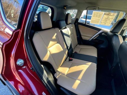 Used 2018 Toyota RAV4 Limited image 27