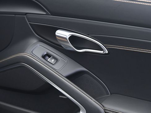 Certified 2025 Porsche 718 Cayman image 18