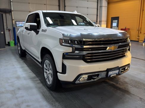 Certified 2022 Chevrolet Silverado 1500 High Country w/ Technology Package image 7