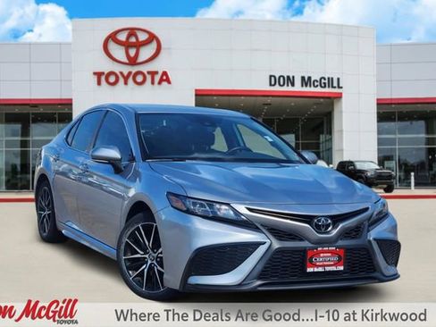 Certified 2023 Toyota Camry SE FWD image 1