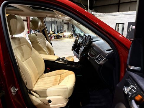 Used 2017 Mercedes-Benz GLS 450 4MATIC w/ Premium Package image 26