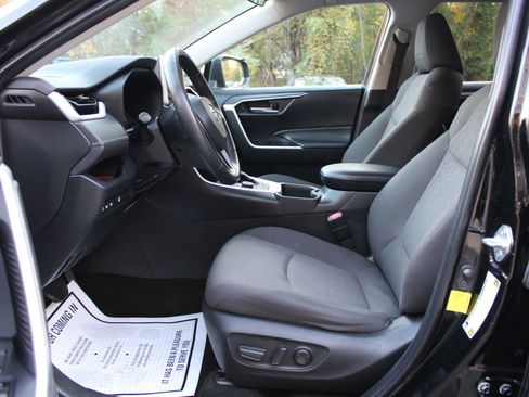 Used 2023 Toyota RAV4 XLE image 18