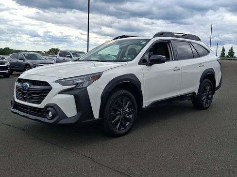 Certified 2025 Subaru Outback Onyx Edition AWD/4WD image 3