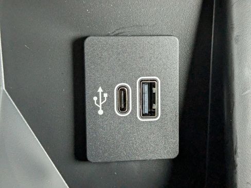 New 2025 Ford F150 Lariat w/ Equipment Group 501A Mid image 24