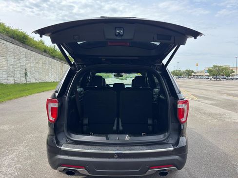 Used 2019 Ford Explorer Limited w/ Ford Safe & Smart Package FWD image 42