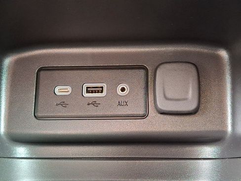 Used 2024 Chevrolet Equinox LS w/ LS Convenience Package FWD image 25