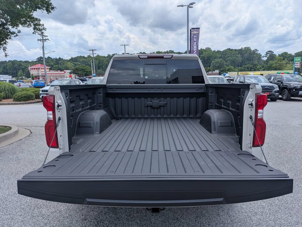 New 2026 Chevrolet Silverado 1500 RST w/ Dark Appearance Package AWD/4WD image 27