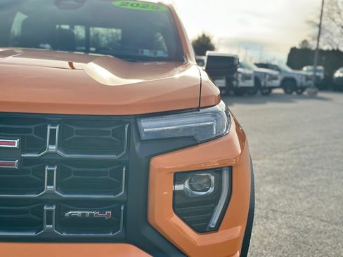 Certified 2025 GMC Canyon AT4 AWD/4WD image 36