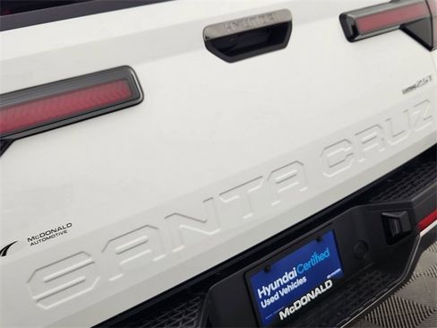 Certified 2025 Hyundai Santa Cruz Limited image 8