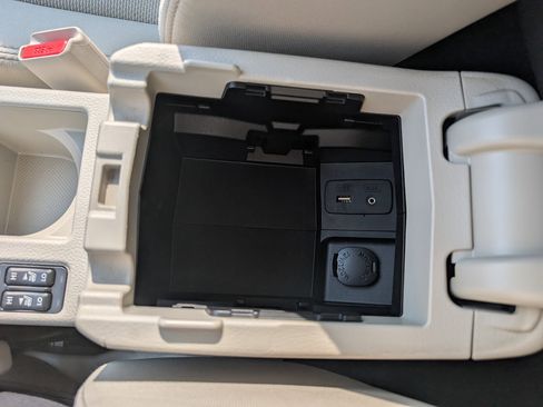 Used 2013 Subaru Crosstrek 2.0i Premium image 30