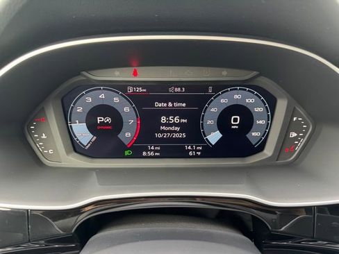 New 2025 Audi Q3 2.0T Premium image 12