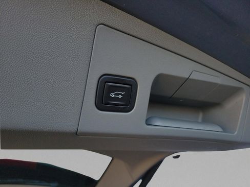 Used 2021 Cadillac XT5 Premium Luxury image 33